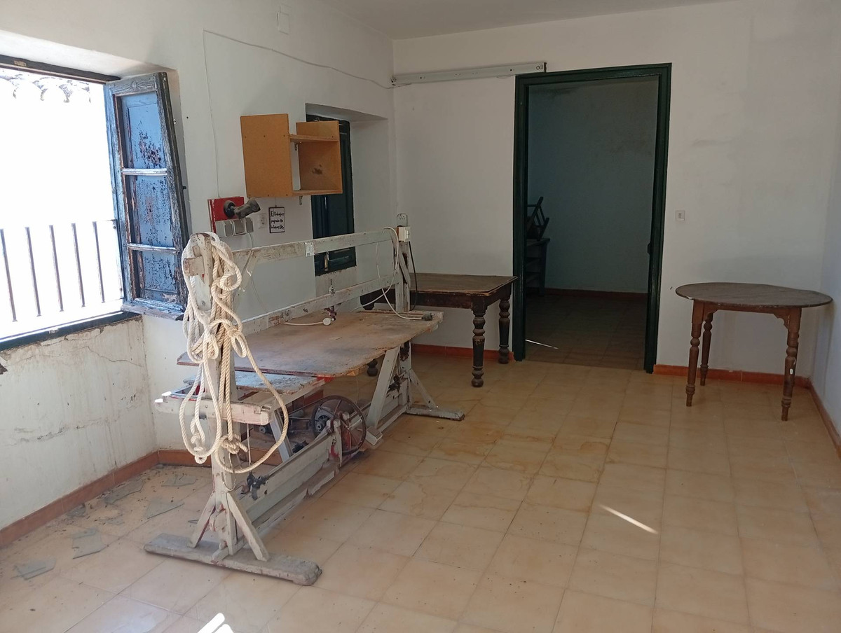 Geschakelde Woning te koop in Ronda | 6 slaapkamers H5237149