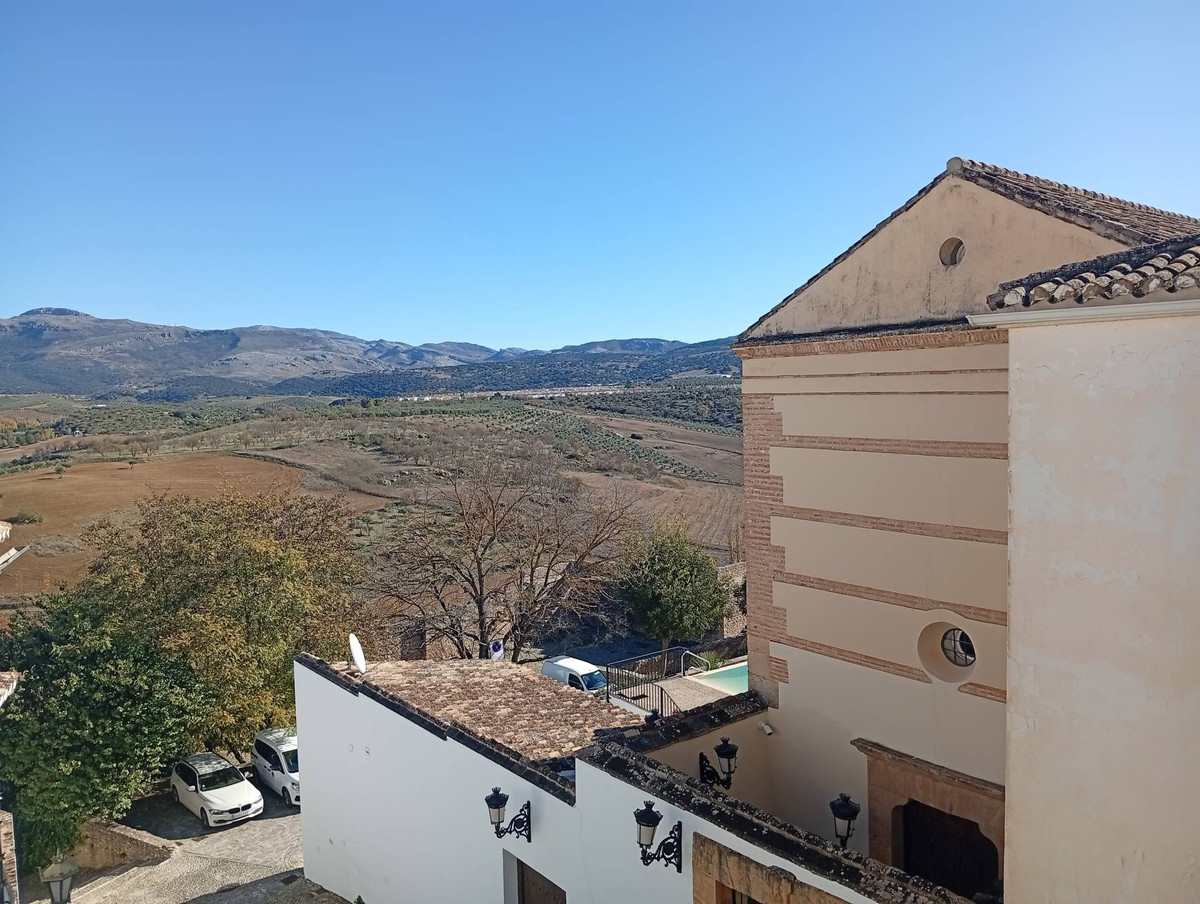 Geschakelde Woning te koop in Ronda | 6 slaapkamers H5237149