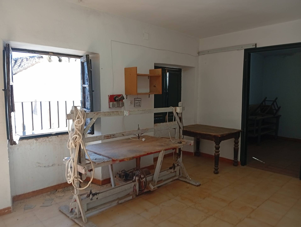 Geschakelde Woning te koop in Ronda | 6 slaapkamers H5237149