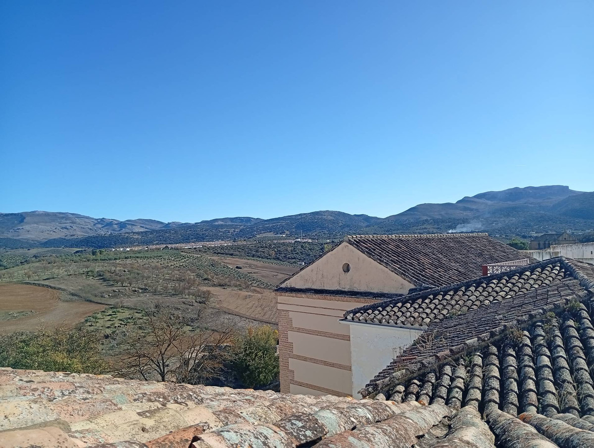 Geschakelde Woning te koop in Ronda | 6 slaapkamers H5237149