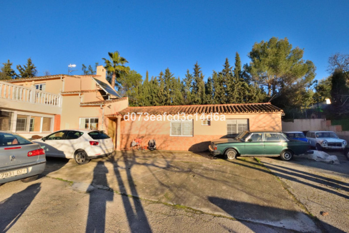 Finca - Cortijo te koop in Ronda | 3 slaapkamers H5438392