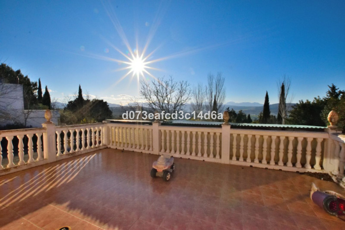 Finca - Cortijo te koop in Ronda | 3 slaapkamers H5438392