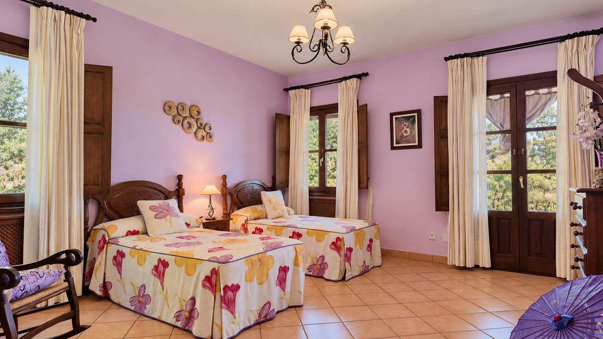 Property main view 32