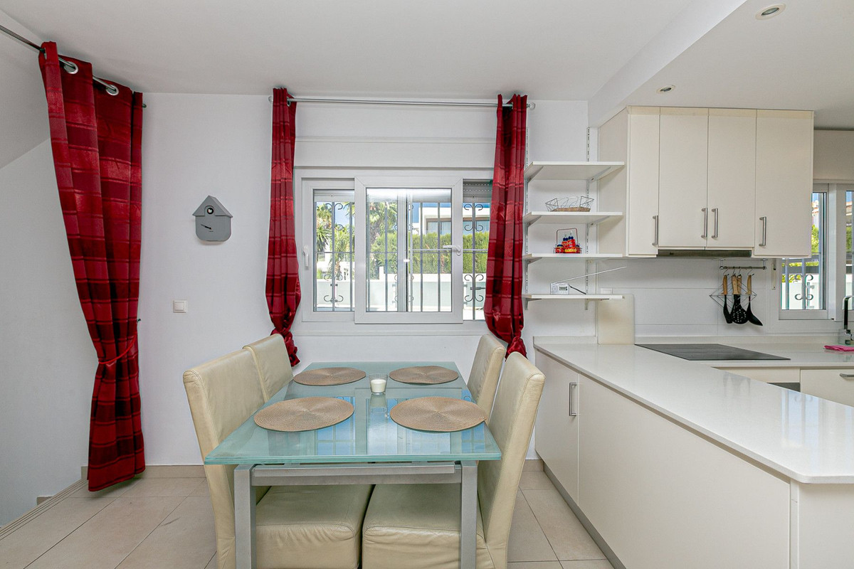 Huis te koop in San Fulgencio | 4 slaapkamers H5349646