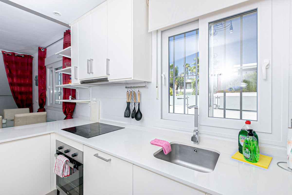 Huis te koop in San Fulgencio | 4 slaapkamers H5349646