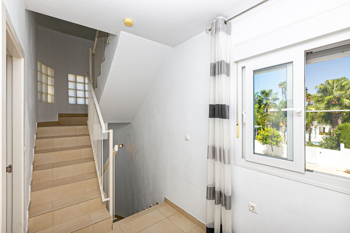 Huis te koop in San Fulgencio | 4 slaapkamers H5349646