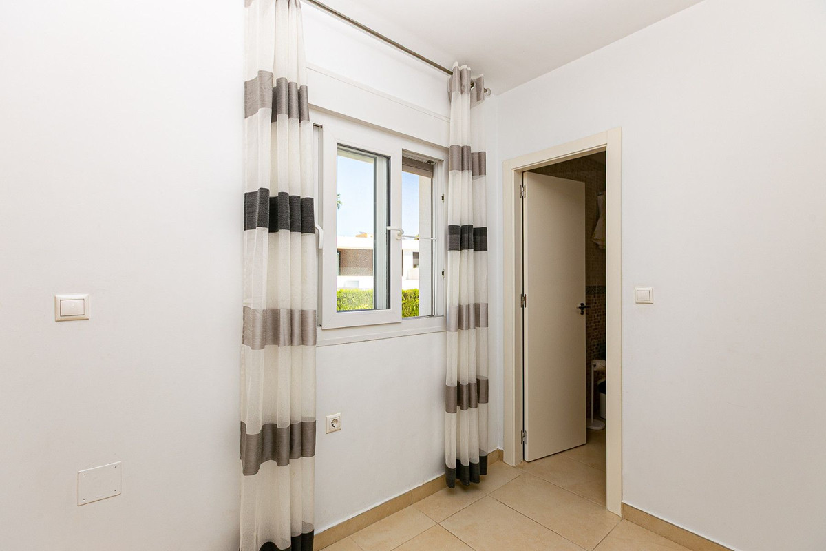 Huis te koop in San Fulgencio | 4 slaapkamers H5349646