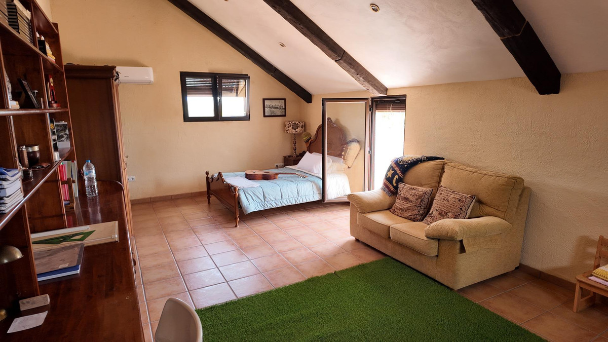 Property main view 32