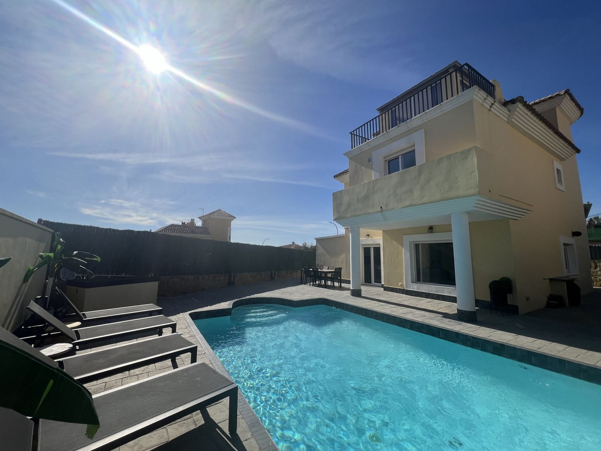 Vrijstaande Villa in San Luis de Sabinillas-27