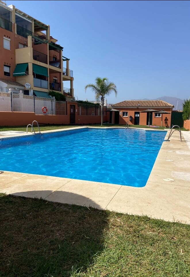 Huis te koop in San Luis de Sabinillas | 2 slaapkamers H4807810