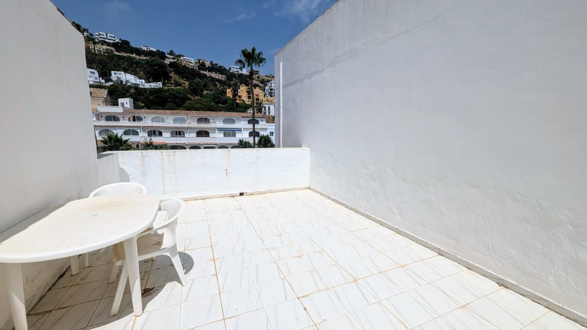 Huis te koop in San Luis de Sabinillas | 3 slaapkamers H5104231