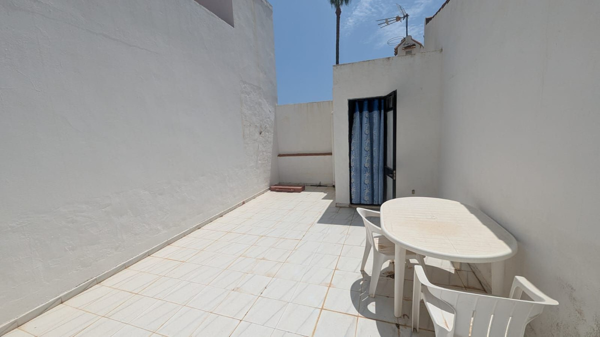Huis te koop in San Luis de Sabinillas | 3 slaapkamers H5104231