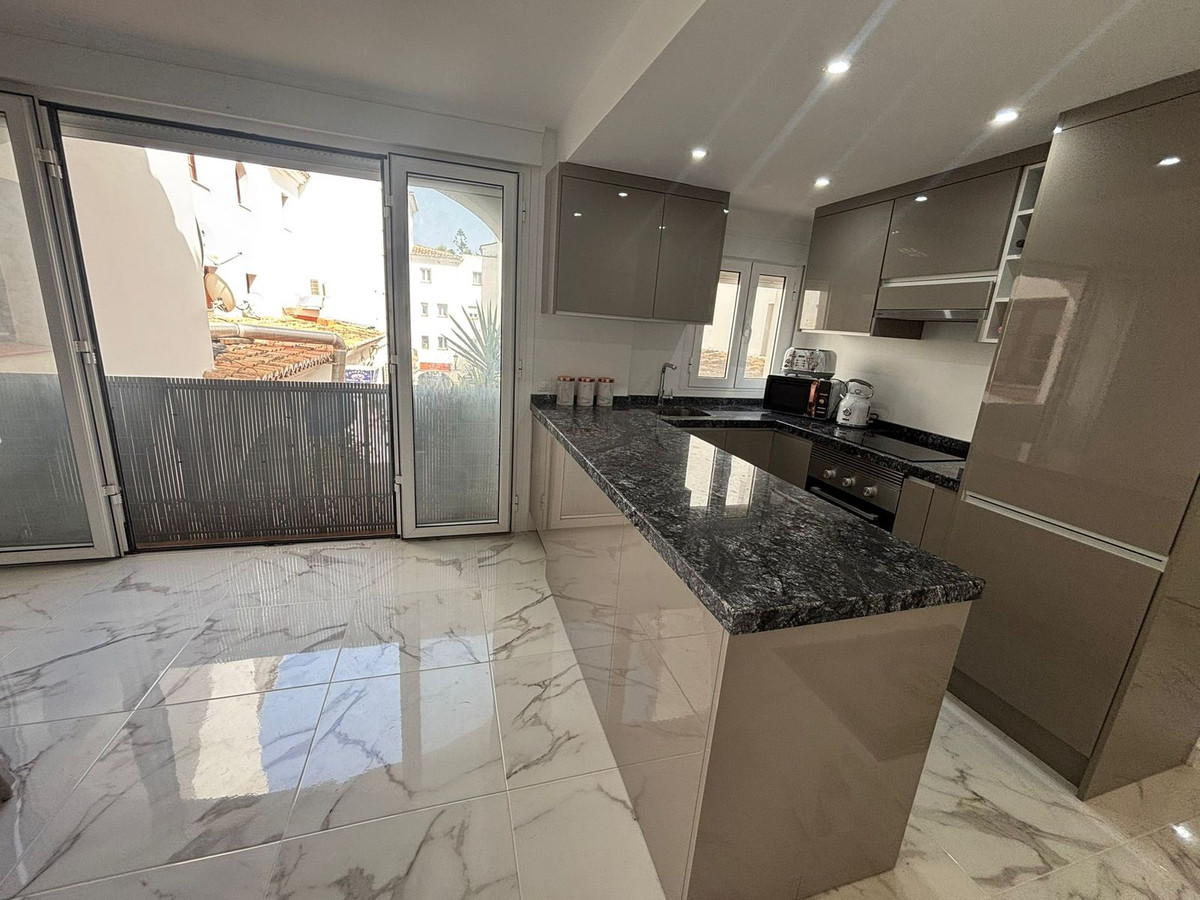 Appartement te koop in San Luis de Sabinillas | 1 slaapkamers H5130952