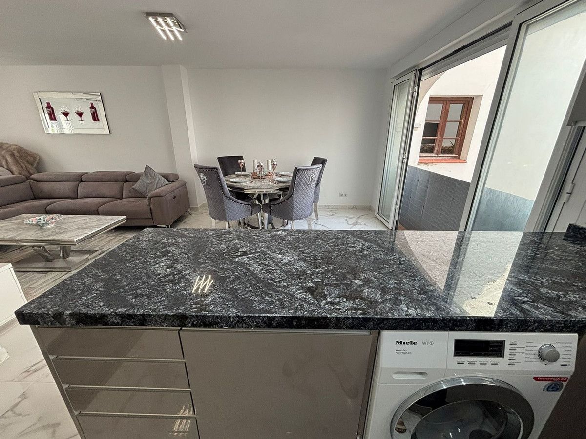 Appartement te koop in San Luis de Sabinillas | 1 slaapkamers H5130952