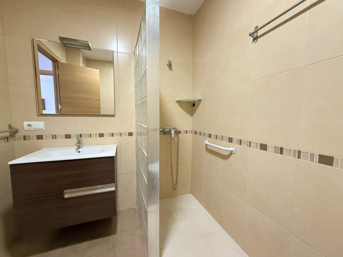 Appartement te koop in San Luis de Sabinillas | 4 slaapkamers H5287840