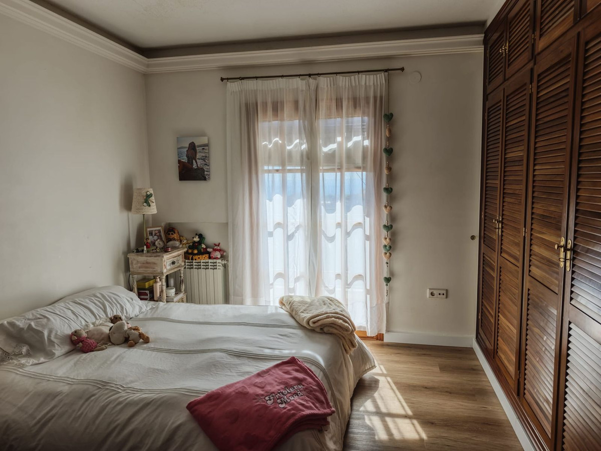 Huis te koop in San Luis de Sabinillas | 4 slaapkamers H5353336