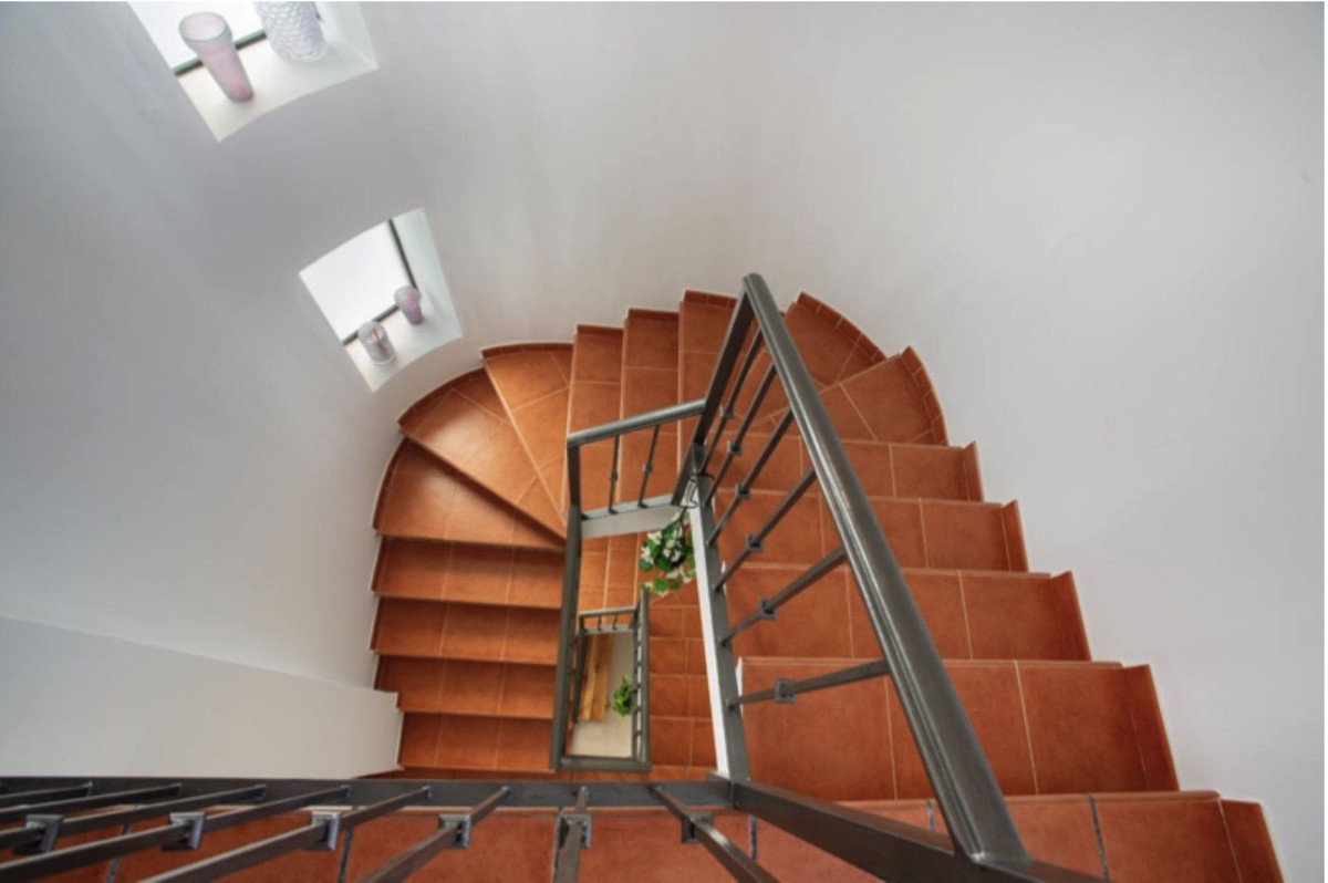 Huis te koop in San Luis de Sabinillas | 4 slaapkamers H5394451