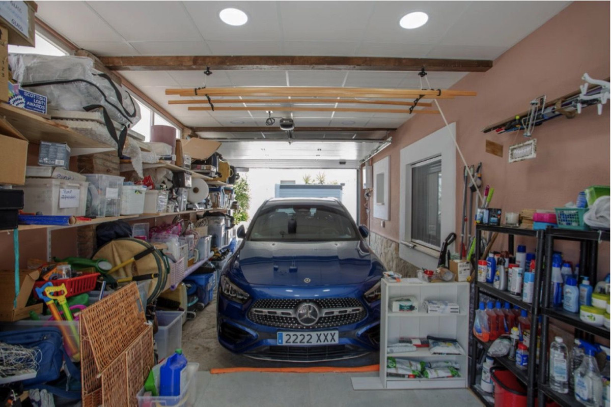 Huis te koop in San Luis de Sabinillas | 4 slaapkamers H5394451