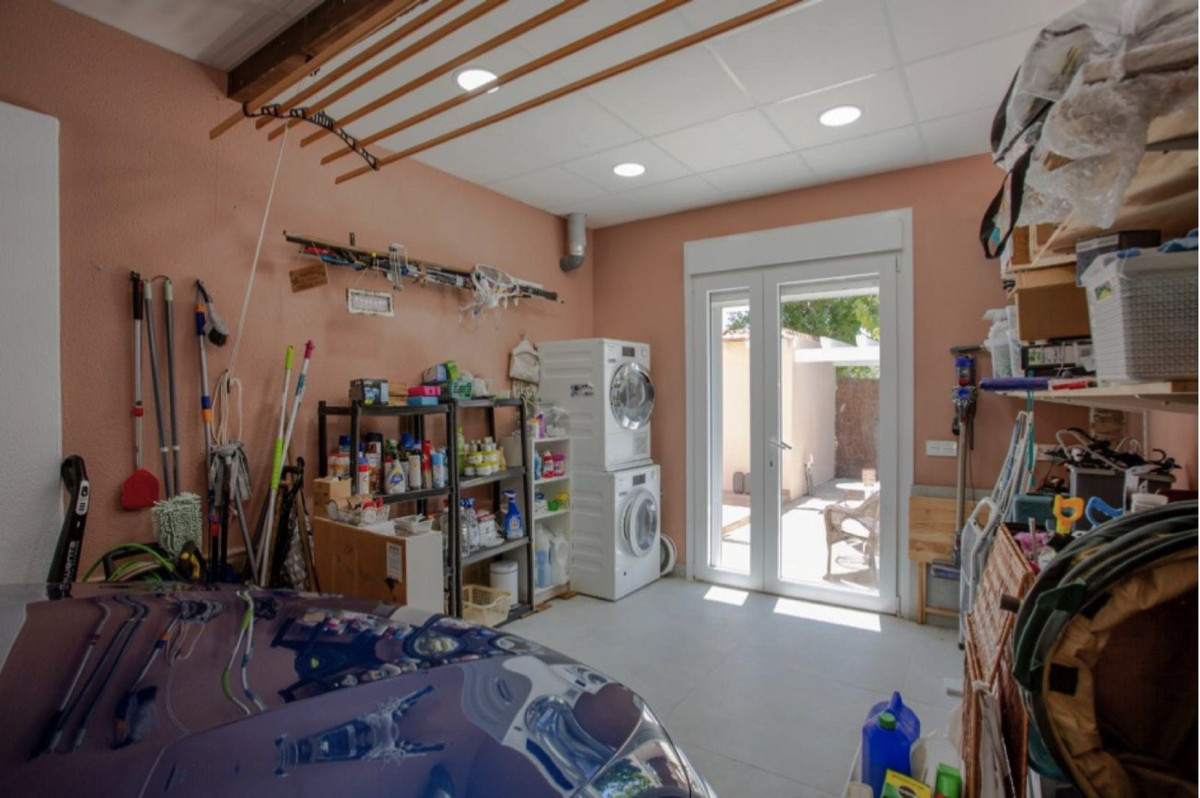 Huis te koop in San Luis de Sabinillas | 4 slaapkamers H5394451