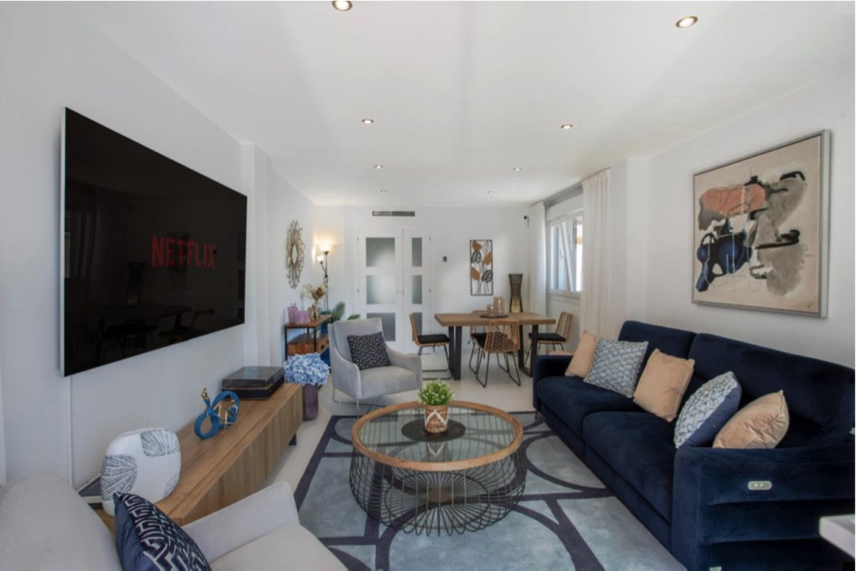Huis te koop in San Luis de Sabinillas | 4 slaapkamers H5394451