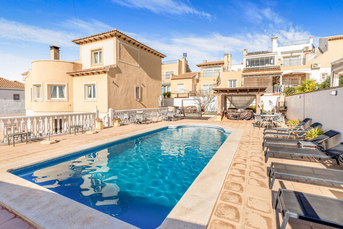 Huis te koop in San Miguel | 8 slaapkamers H5314984