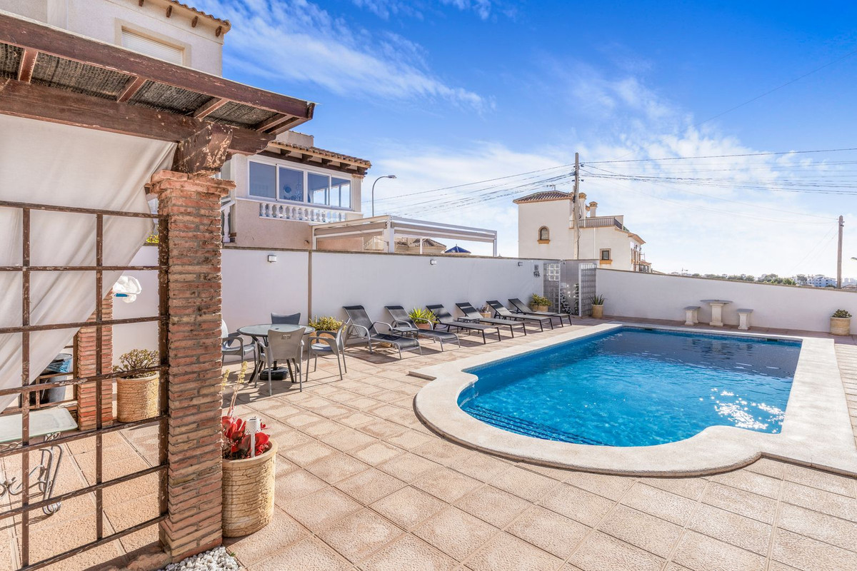 Huis te koop in San Miguel | 8 slaapkamers H5314984