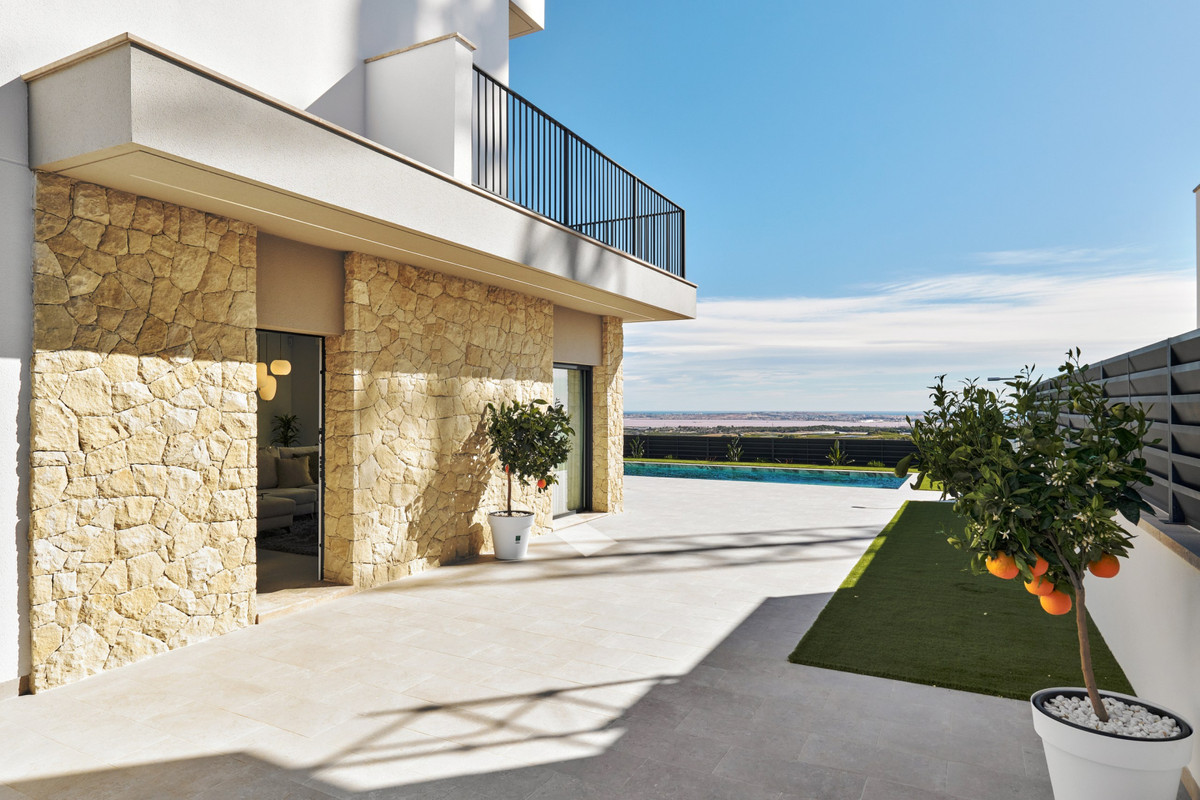 Property main view 60