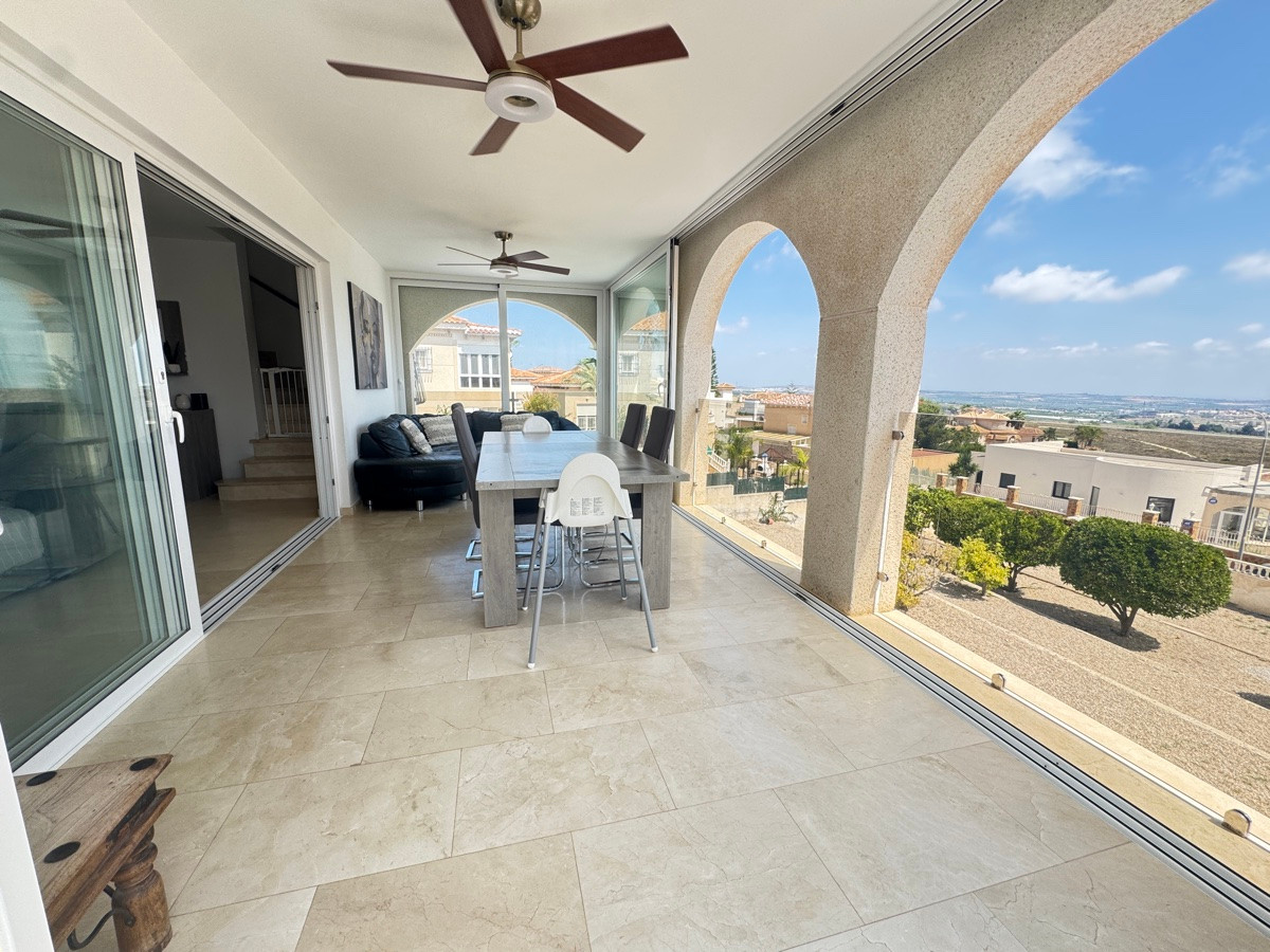 Huis te koop in San Miguel de Salinas | 5 slaapkamers H5080387