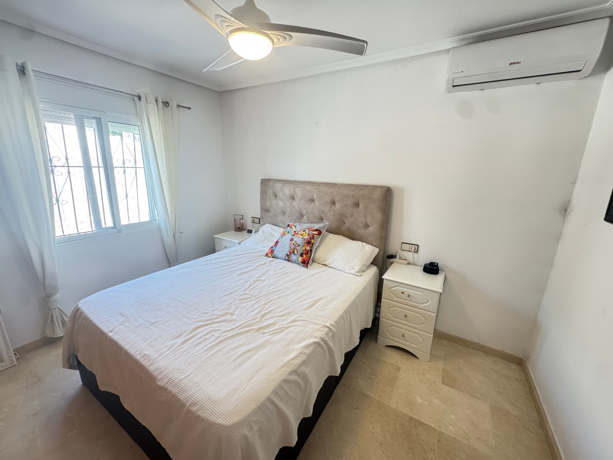 Huis te koop in San Miguel de Salinas | 5 slaapkamers H5080387