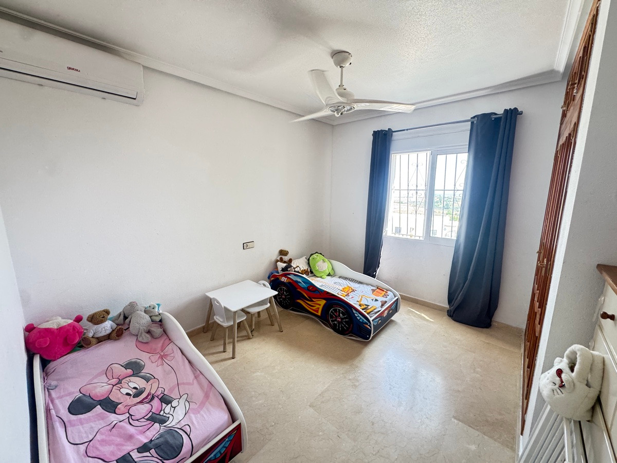 Huis te koop in San Miguel de Salinas | 5 slaapkamers H5080387