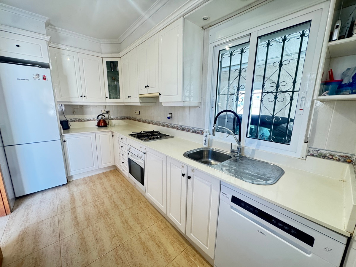 Huis te koop in San Miguel de Salinas | 5 slaapkamers H5080387