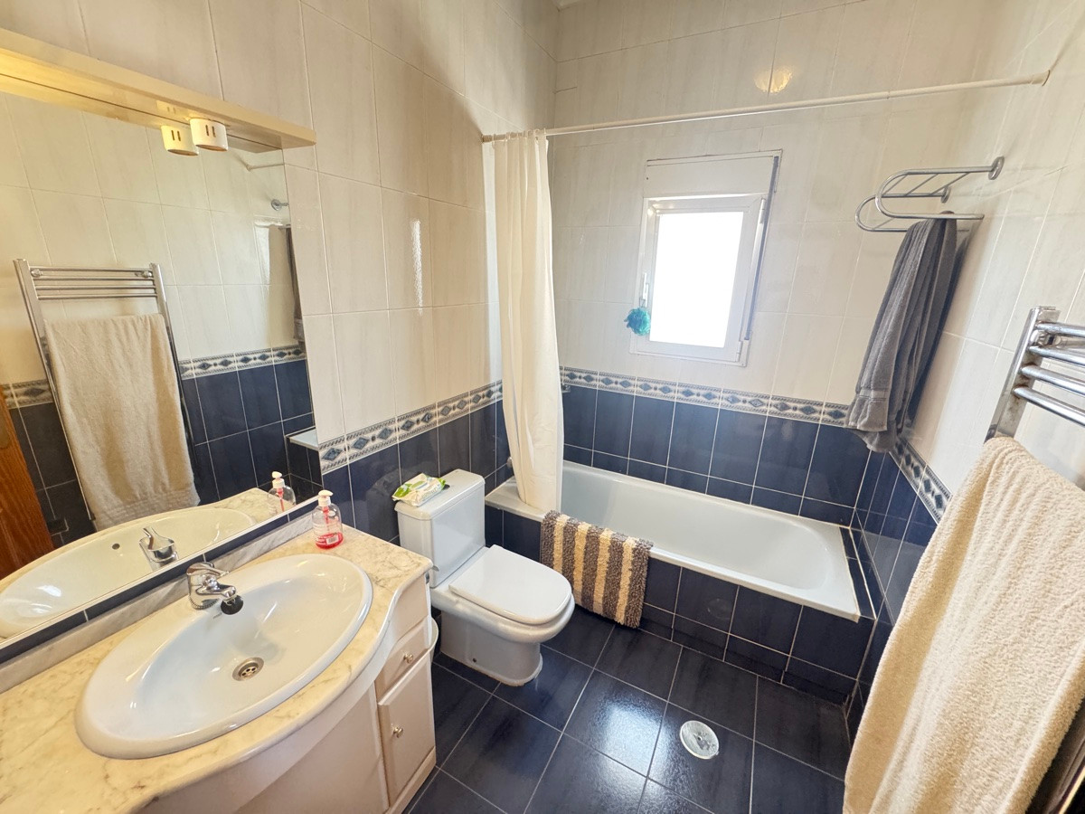 Huis te koop in San Miguel de Salinas | 5 slaapkamers H5080387