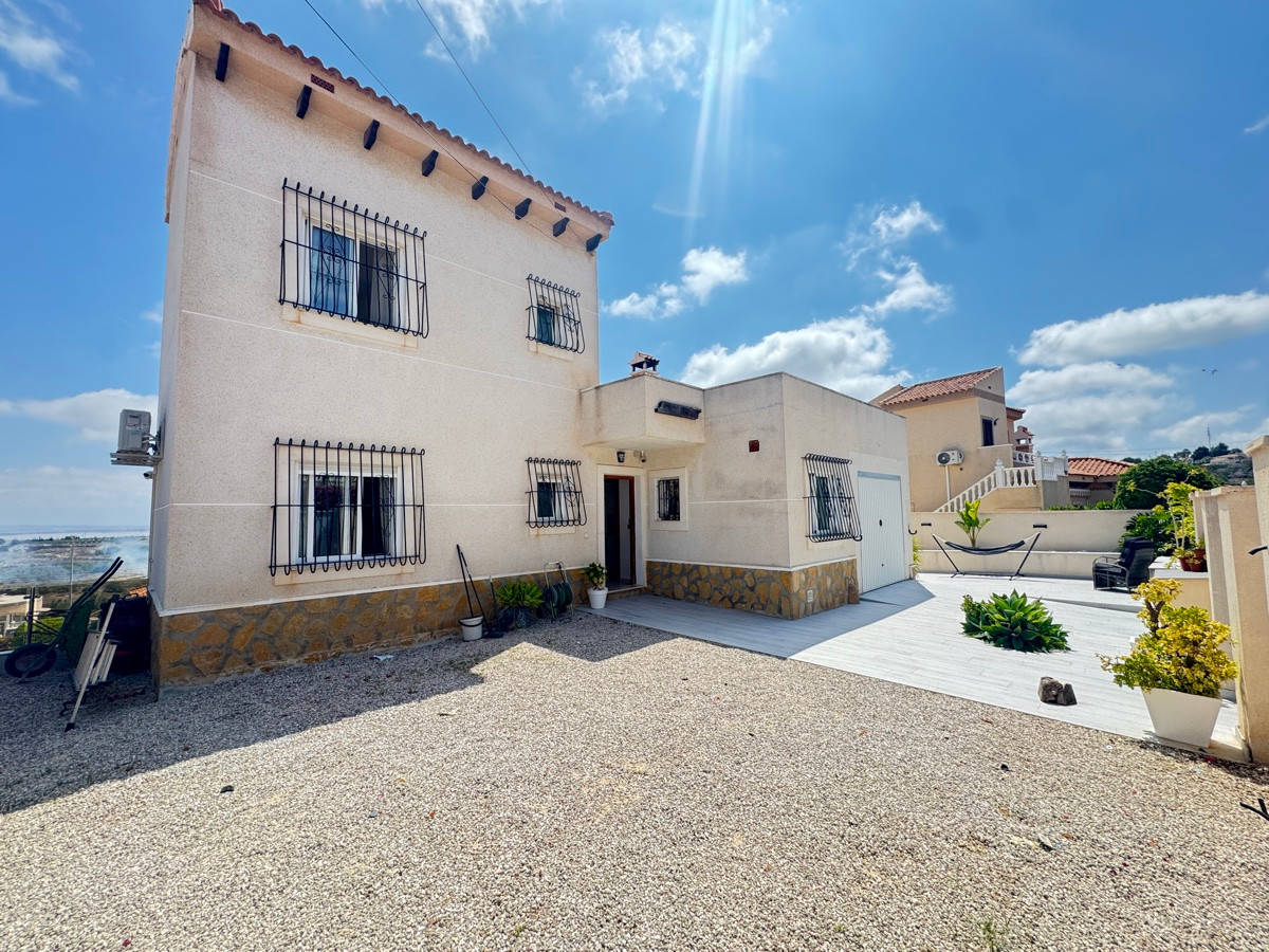 Huis te koop in San Miguel de Salinas | 5 slaapkamers H5080387