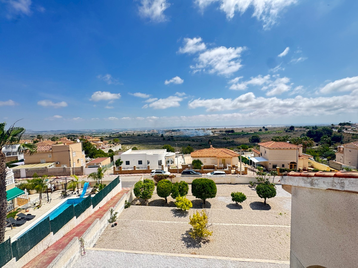 Huis te koop in San Miguel de Salinas | 5 slaapkamers H5080387