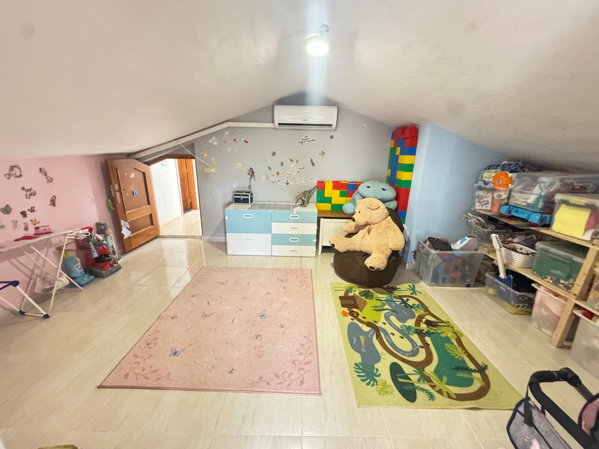 Huis te koop in San Miguel de Salinas | 5 slaapkamers H5080387