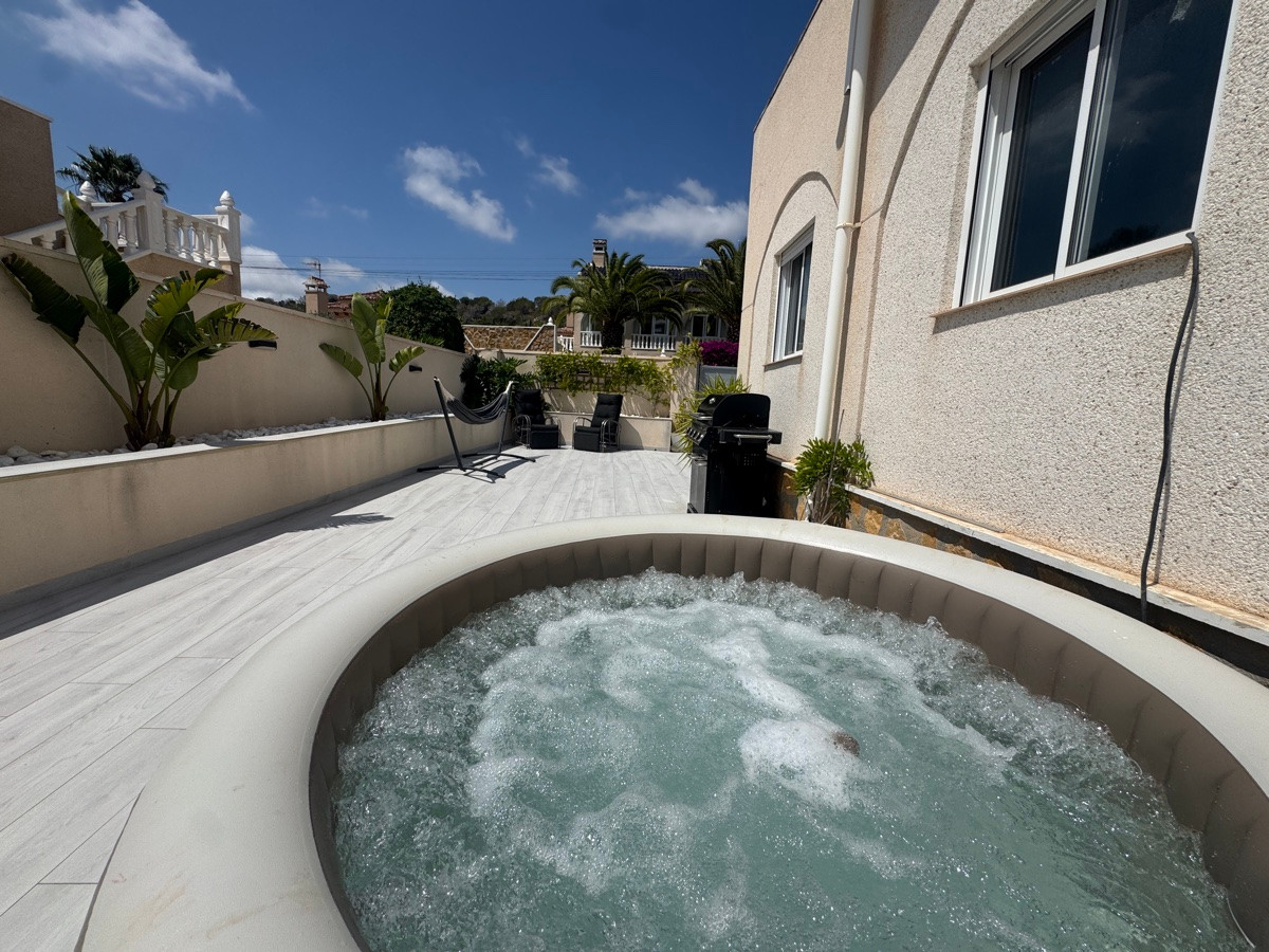 Huis te koop in San Miguel de Salinas | 5 slaapkamers H5080387