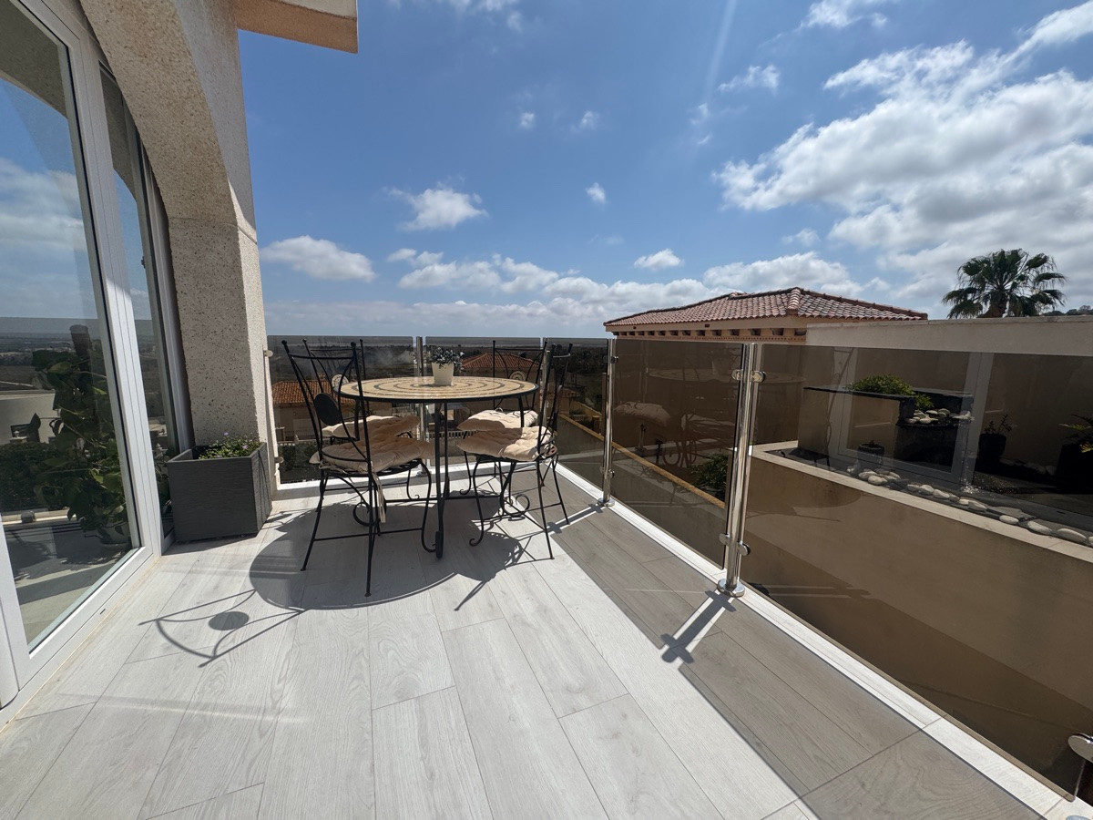 Huis te koop in San Miguel de Salinas | 5 slaapkamers H5080387
