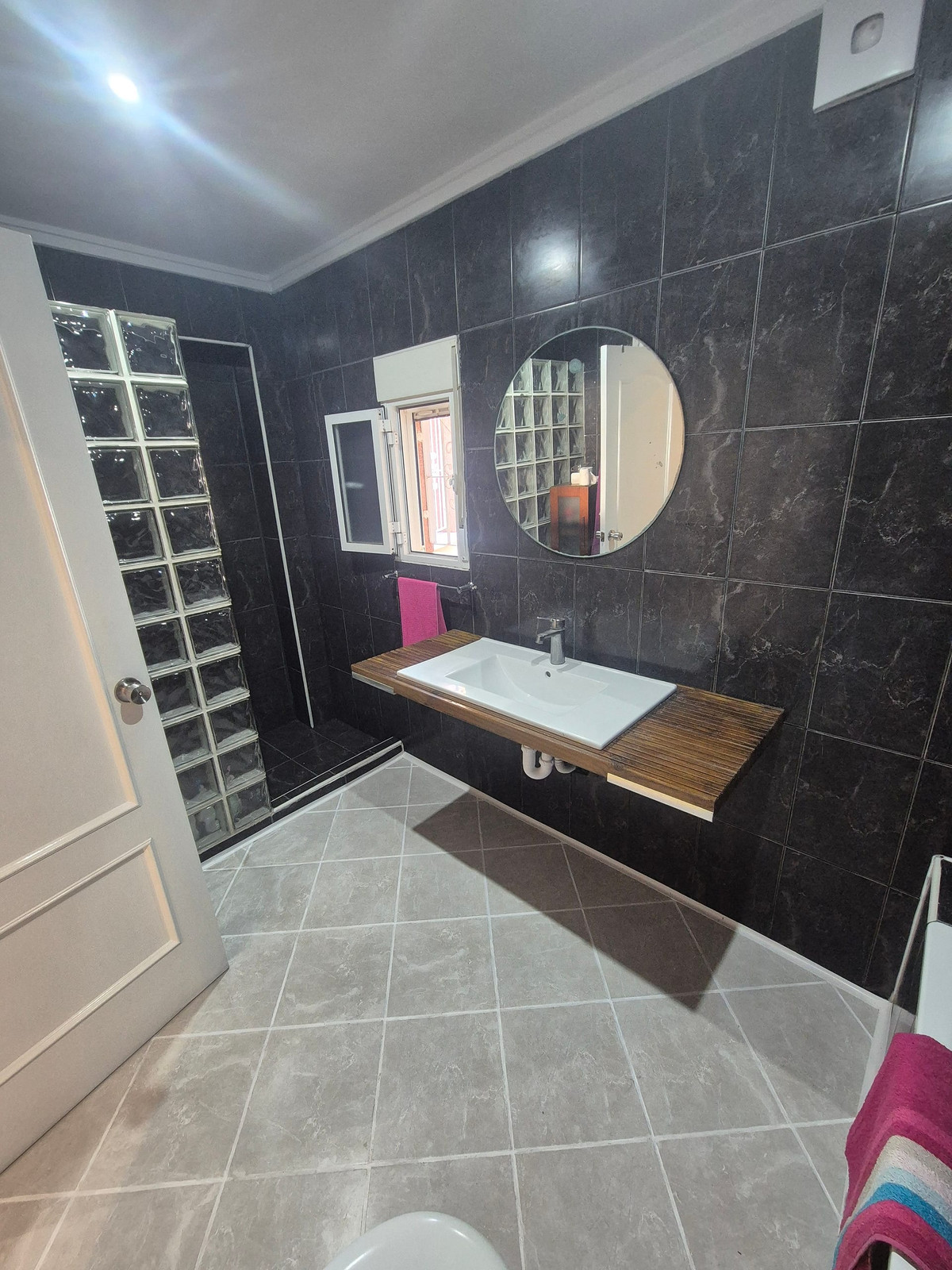 Property main view 60