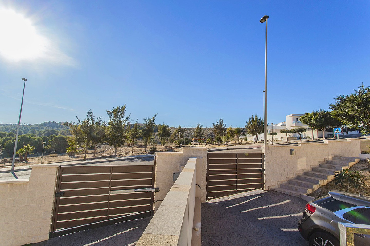 Huis te koop in San Miguel de Salinas | 3 slaapkamers H5295340