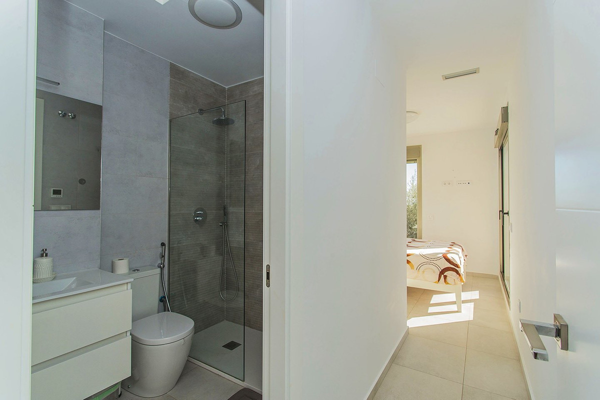 Huis te koop in San Miguel de Salinas | 3 slaapkamers H5295340