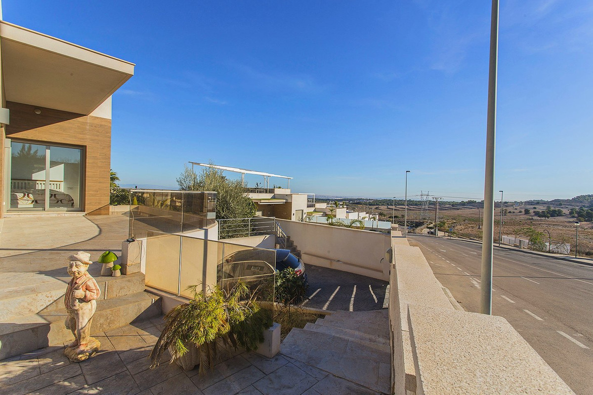 Huis te koop in San Miguel de Salinas | 3 slaapkamers H5295340