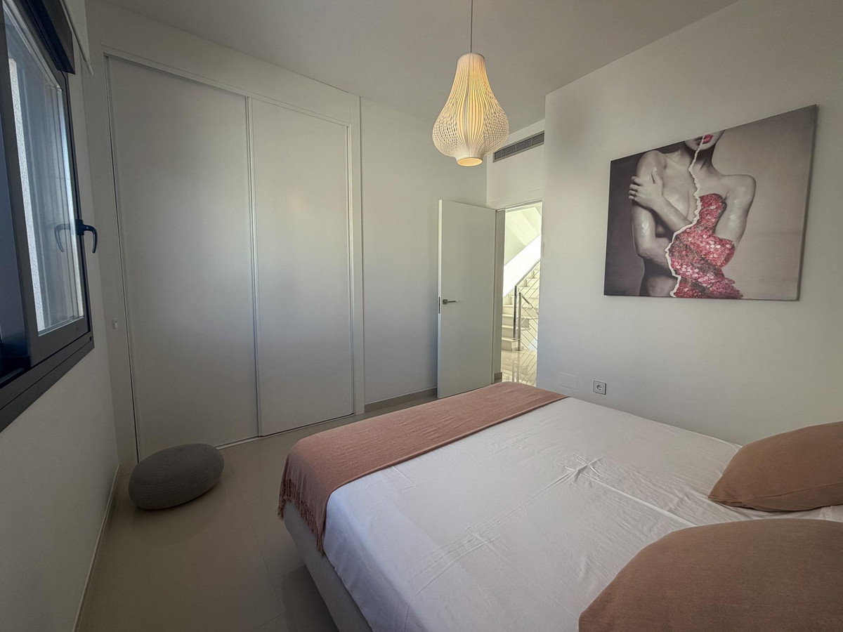 Huis te koop in San Miguel de Salinas | 4 slaapkamers H5296561