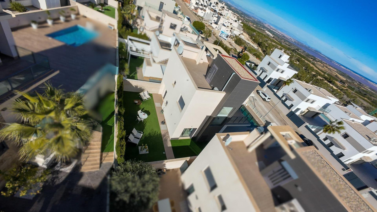 Huis te koop in San Miguel de Salinas | 4 slaapkamers H5296561