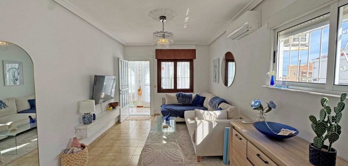 Huis te koop in San Miguel de Salinas | 2 slaapkamers H5307199