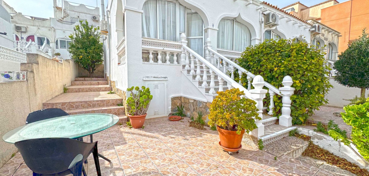 Huis te koop in San Miguel de Salinas | 2 slaapkamers H5307199