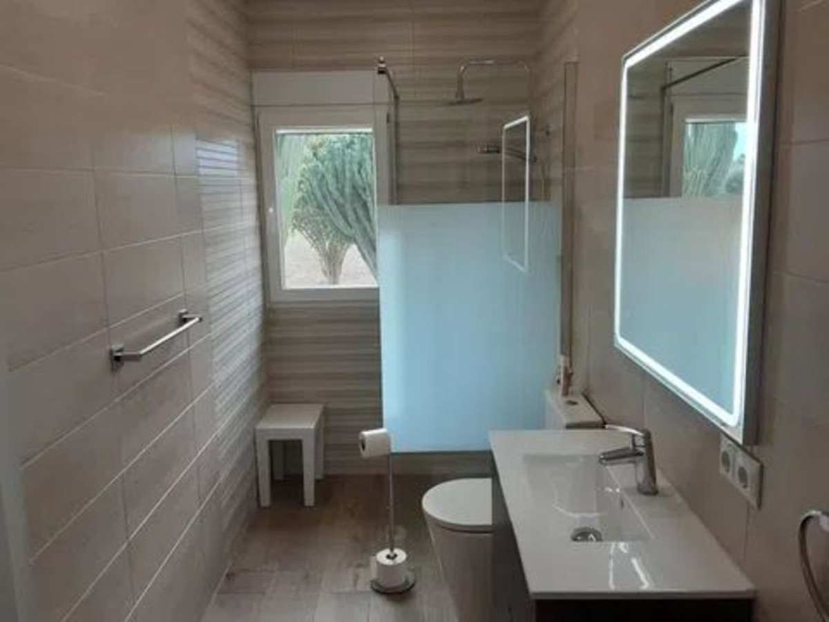 Huis te koop in San Miguel de Salinas | 6 slaapkamers H5355529