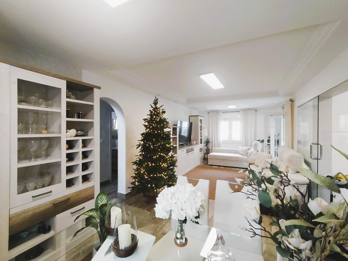 Huis te koop in San Miguel de Salinas | 4 slaapkamers H5364280