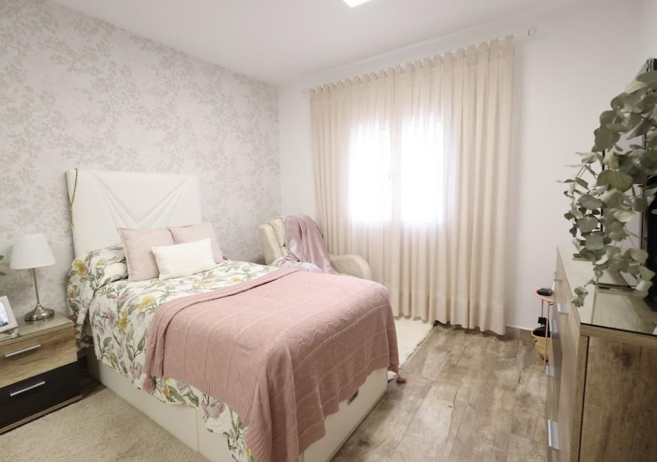 Huis te koop in San Miguel de Salinas | 4 slaapkamers H5364280