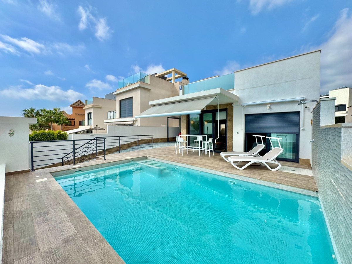 Huis te koop in San Miguel de Salinas | 3 slaapkamers H5371243