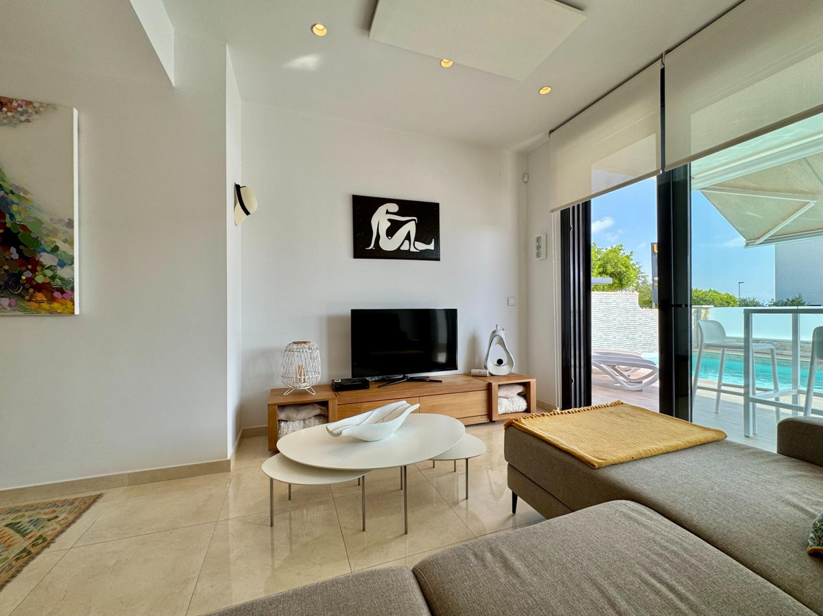 Huis te koop in San Miguel de Salinas | 3 slaapkamers H5371243